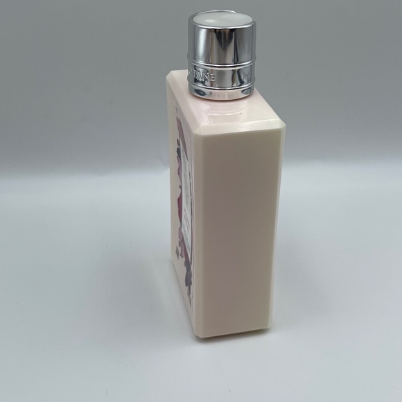 NEW L'Occitane En Provence ARLESIENNE BEAUTY MILK Perfumed Body Lotion 250ml - Picture 2 of 5